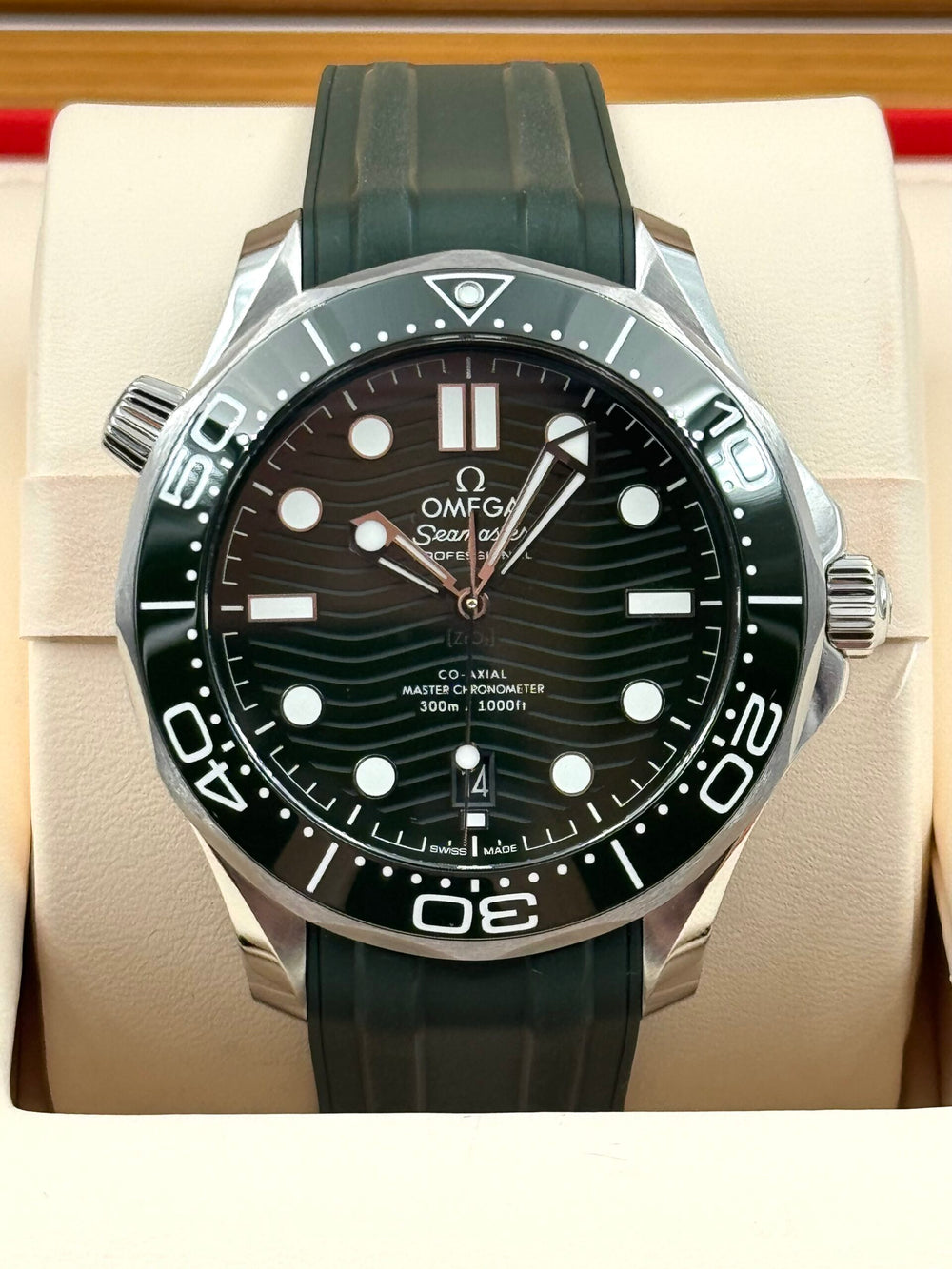 Omega Seamaster 300M 210.32.42.20.10.001