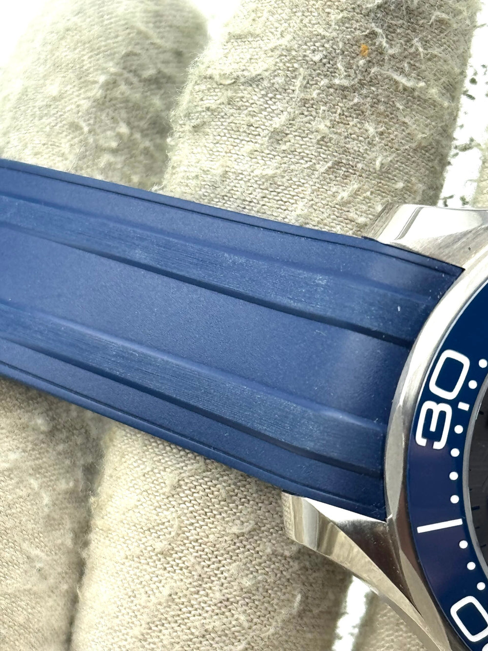 Omega Seamaster 300M 210.32.42.20.06.001