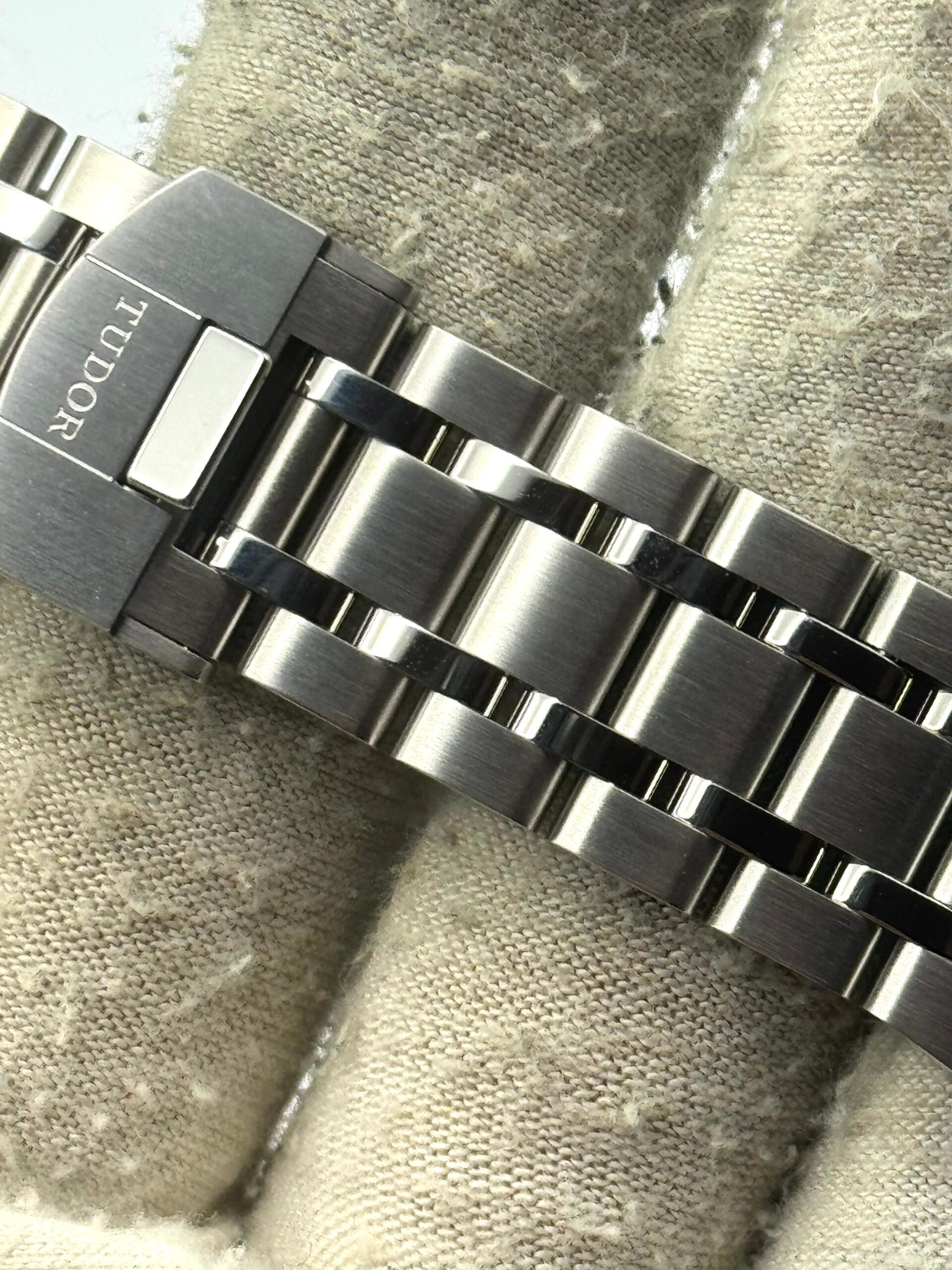 Tudor Royal 28600