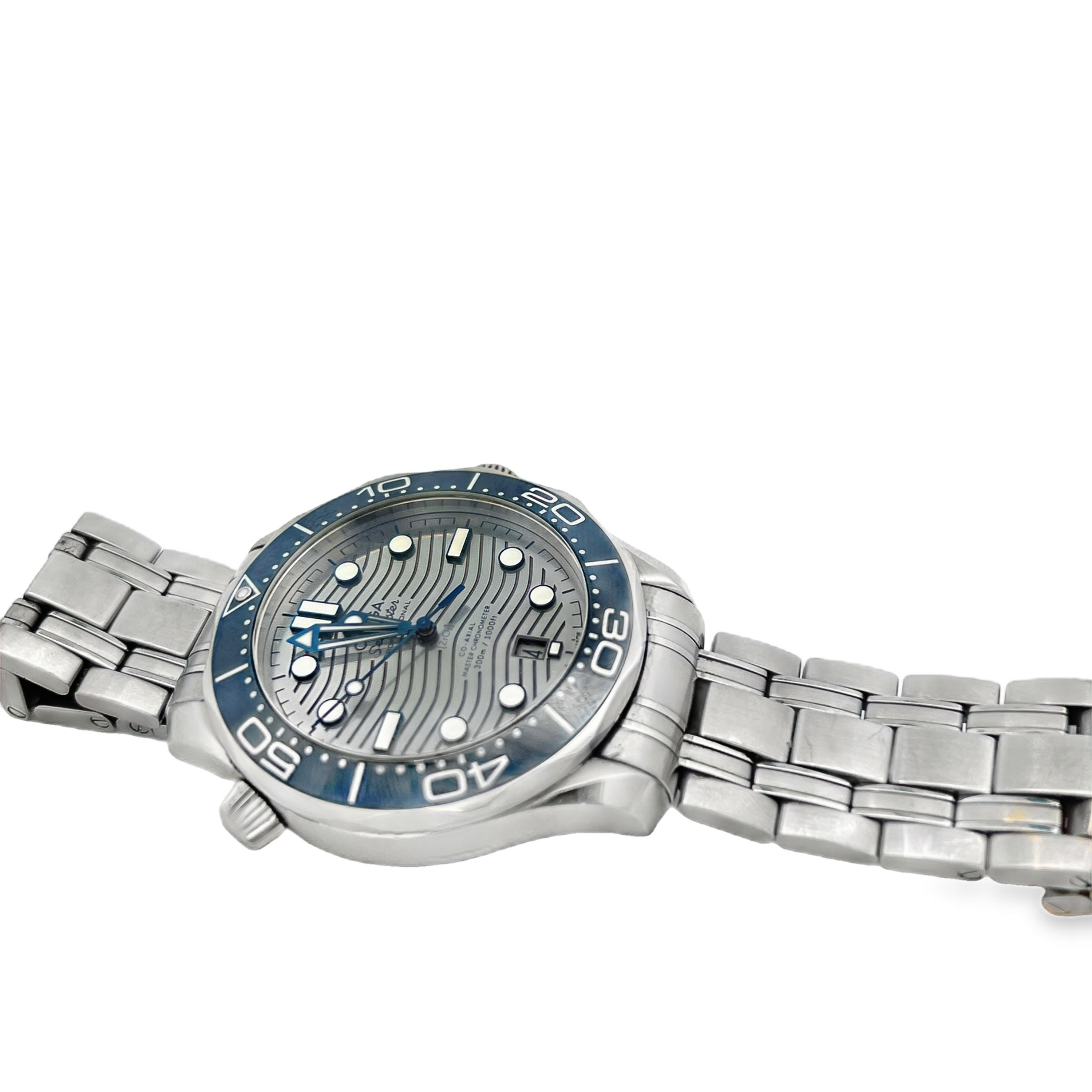 Pre-Owned Omega Seamaster Diver 300M Co-Axial Master Chronometer 42mm Ref. 210.32.42.20.06.001 – Box