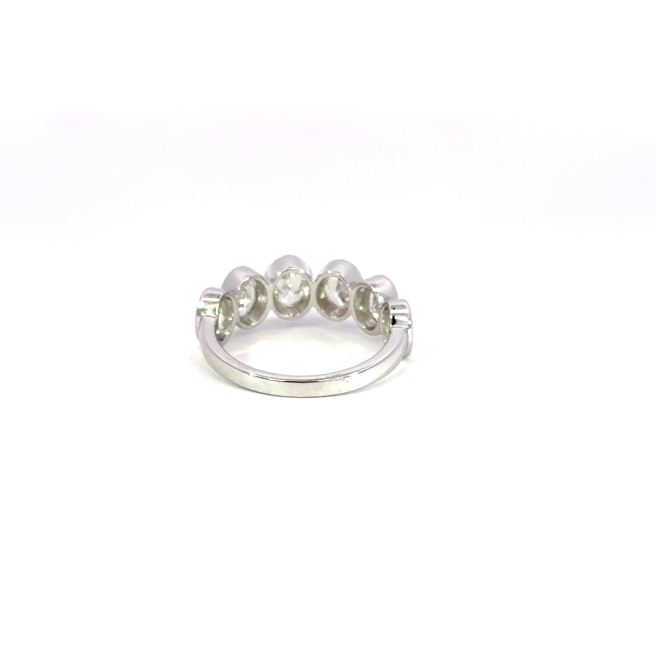 18kt wg Six Oval Diamond Ring