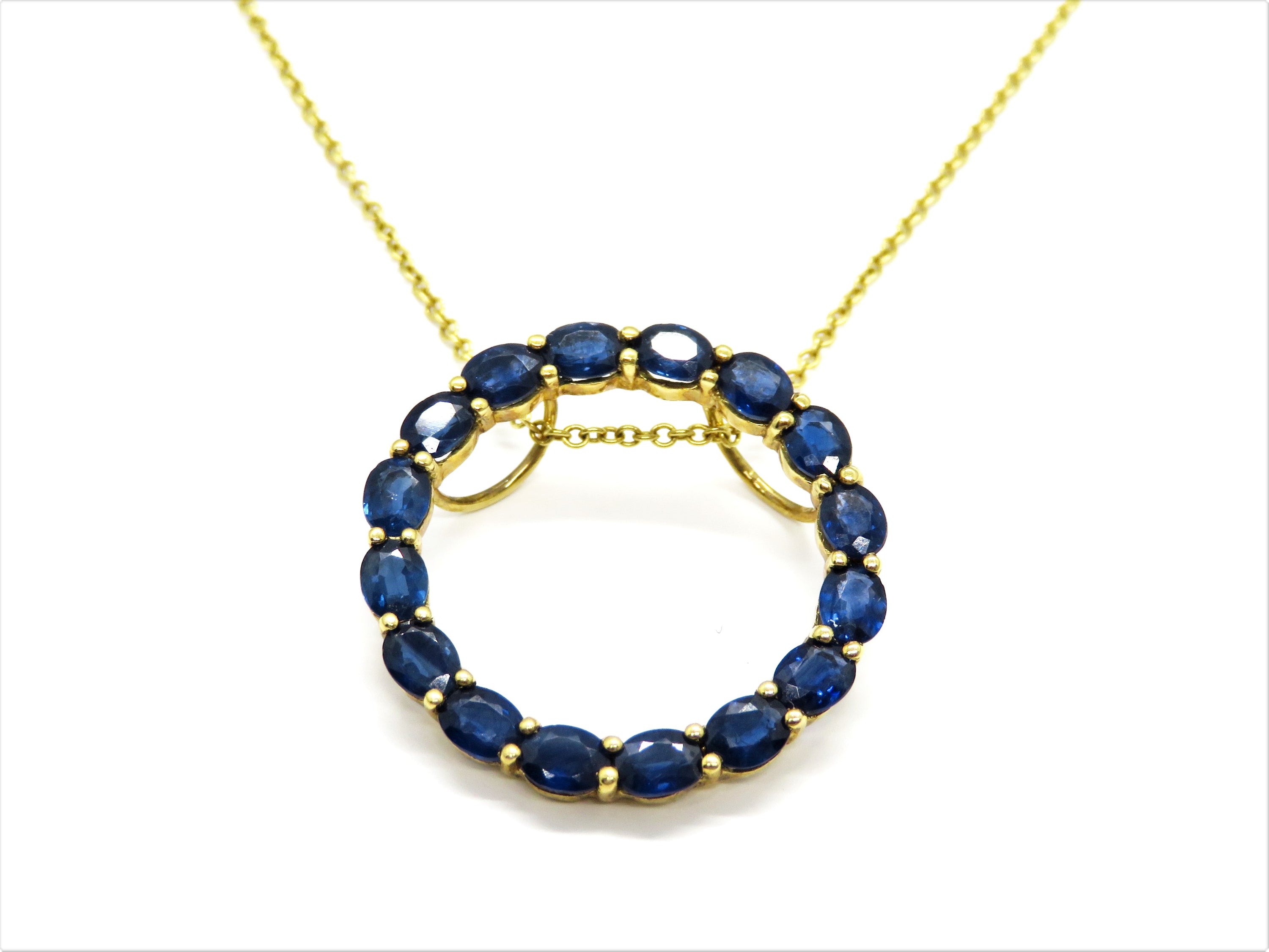 18kt Yellow Gold Blue Sapphire Circle Pendant with 14kt Gold Necklace