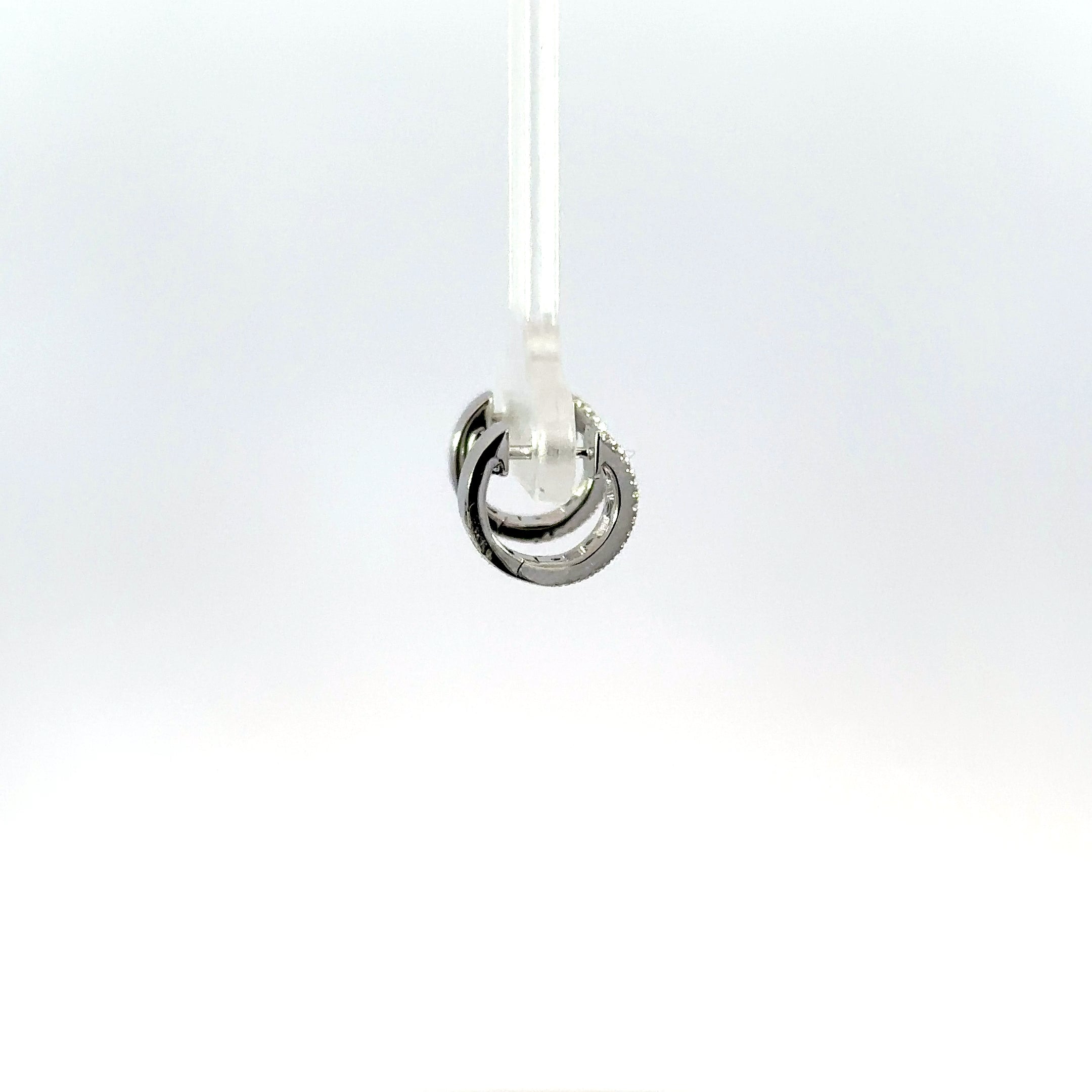 18kt wg 3-Row Diamond Huggie E