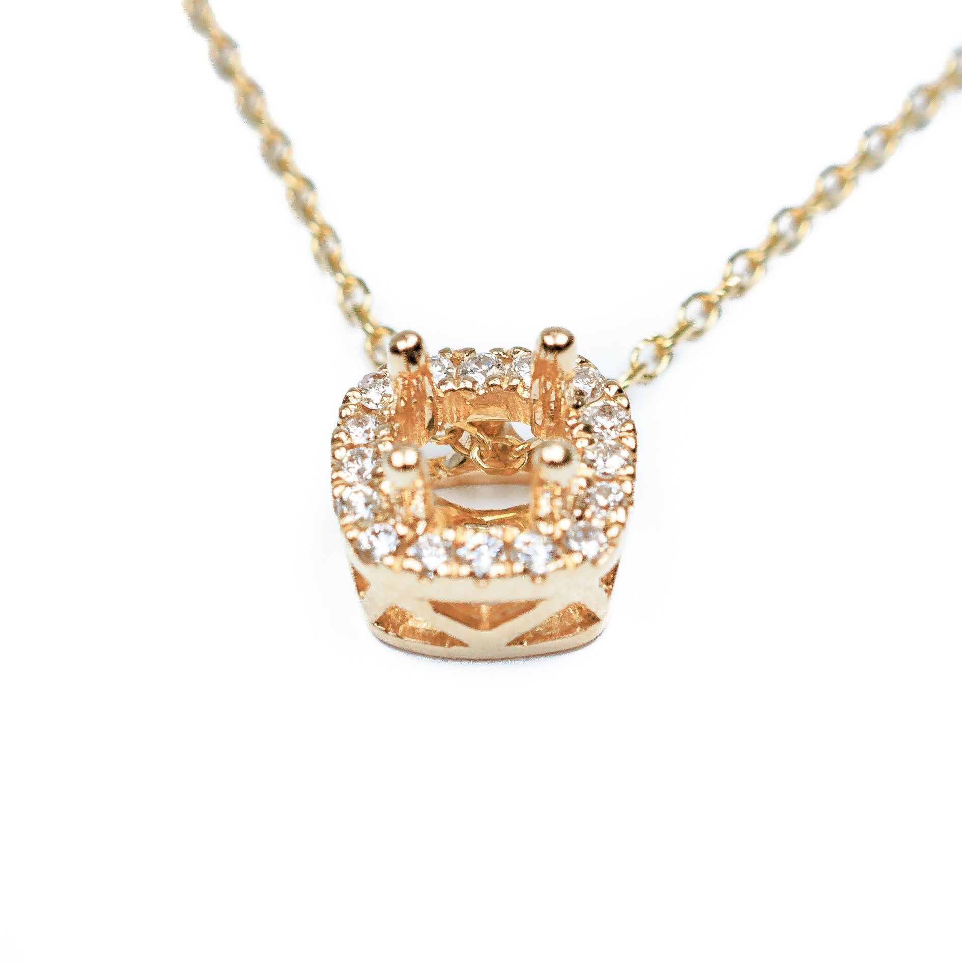 18kt Yellow Gold Diamond Halo Semi Mount Pendant Necklace