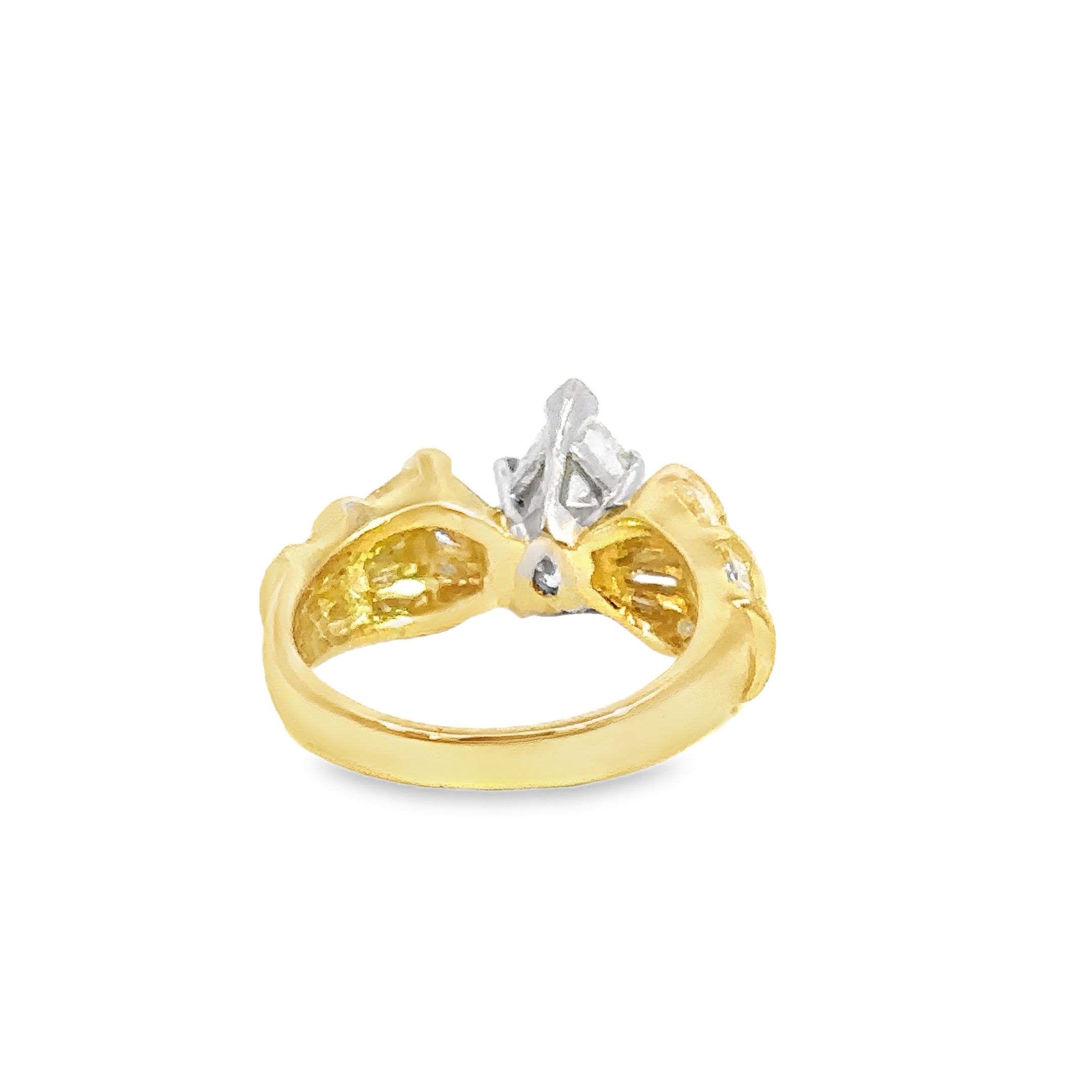18k Yellow Gold Pear Shape Engagement Ring