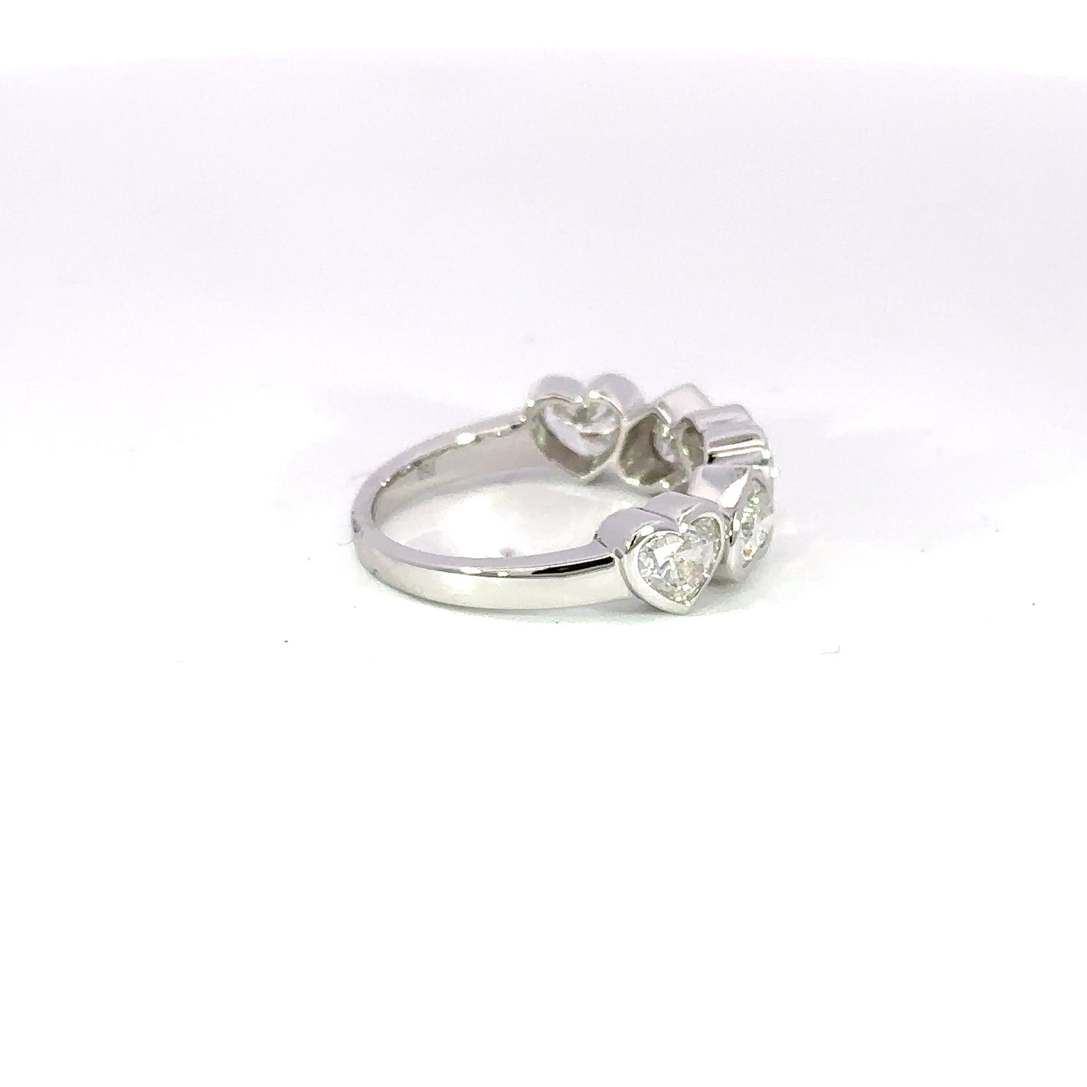 18kt wg Five Heart Diamond Rin