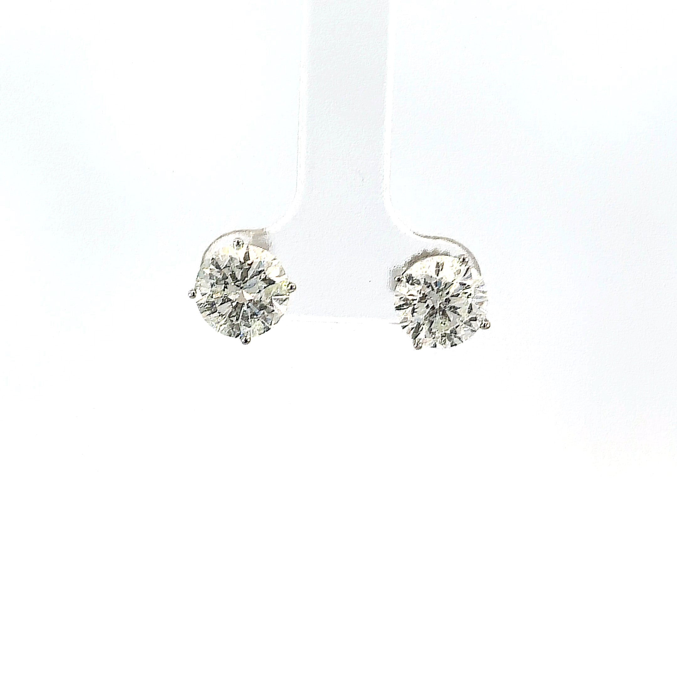 14k wg diamond studs
4.05cttw