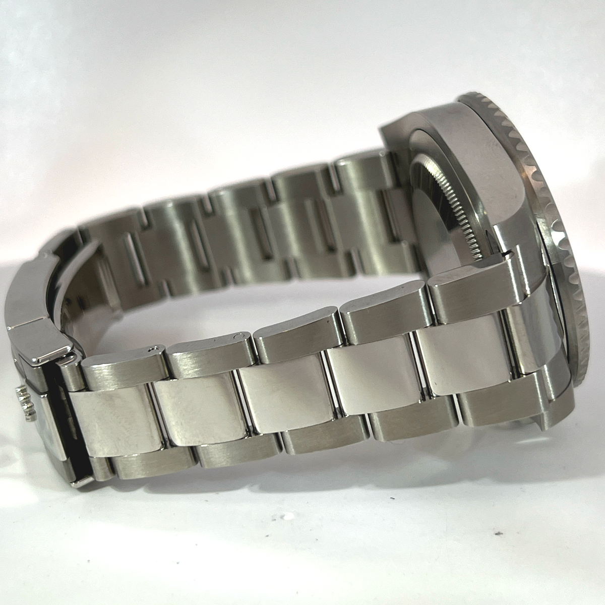 Pre-Owned Rolex GMT-Master II "Bruce Wayne" Ref. 126710GRNR – Box & Papers 2026