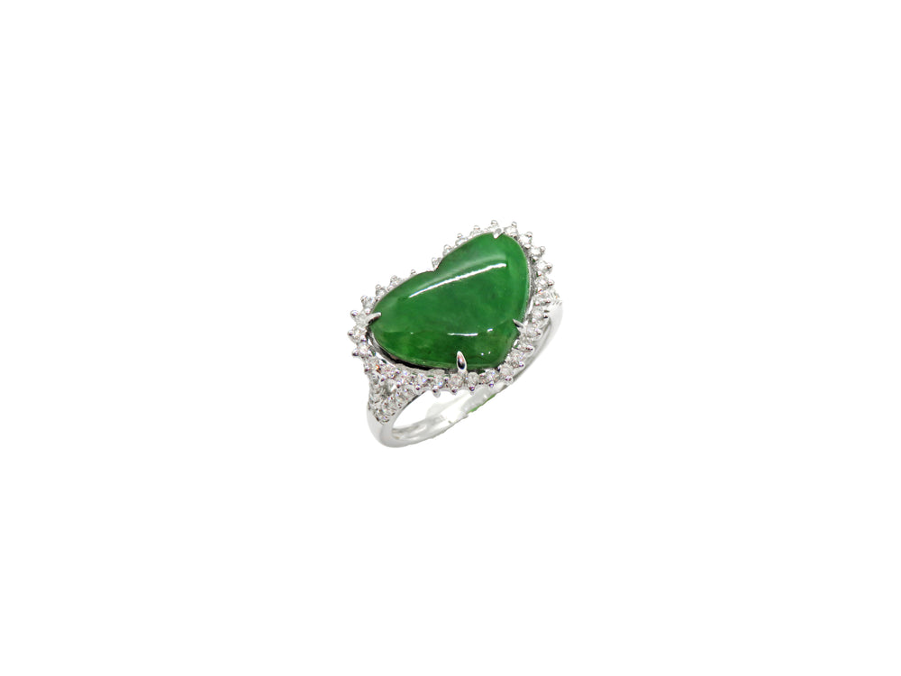 18kt White Gold Heart Shape Jade and Diamond Fashion Ring