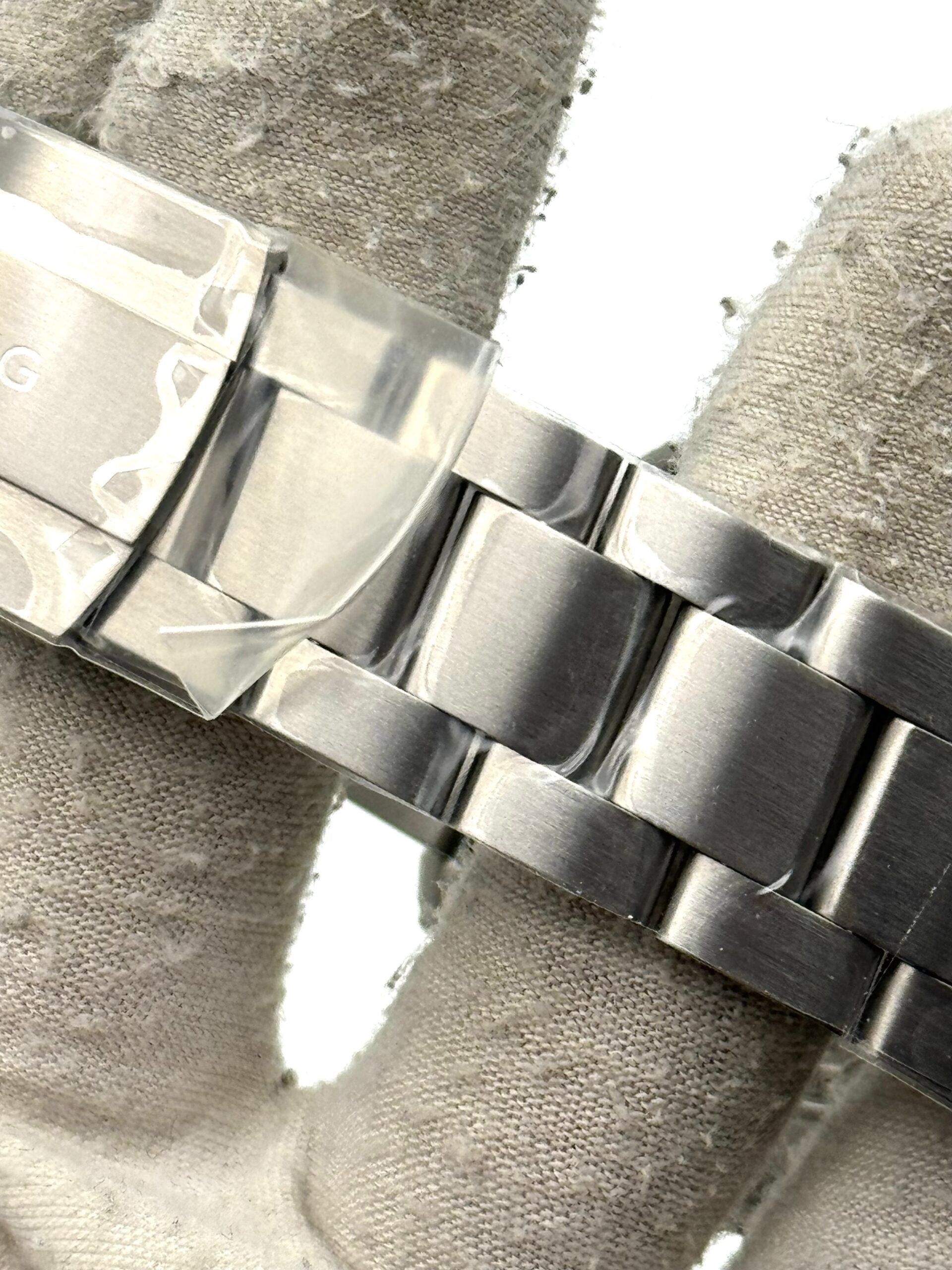 Breitling Super Avenger EB0148