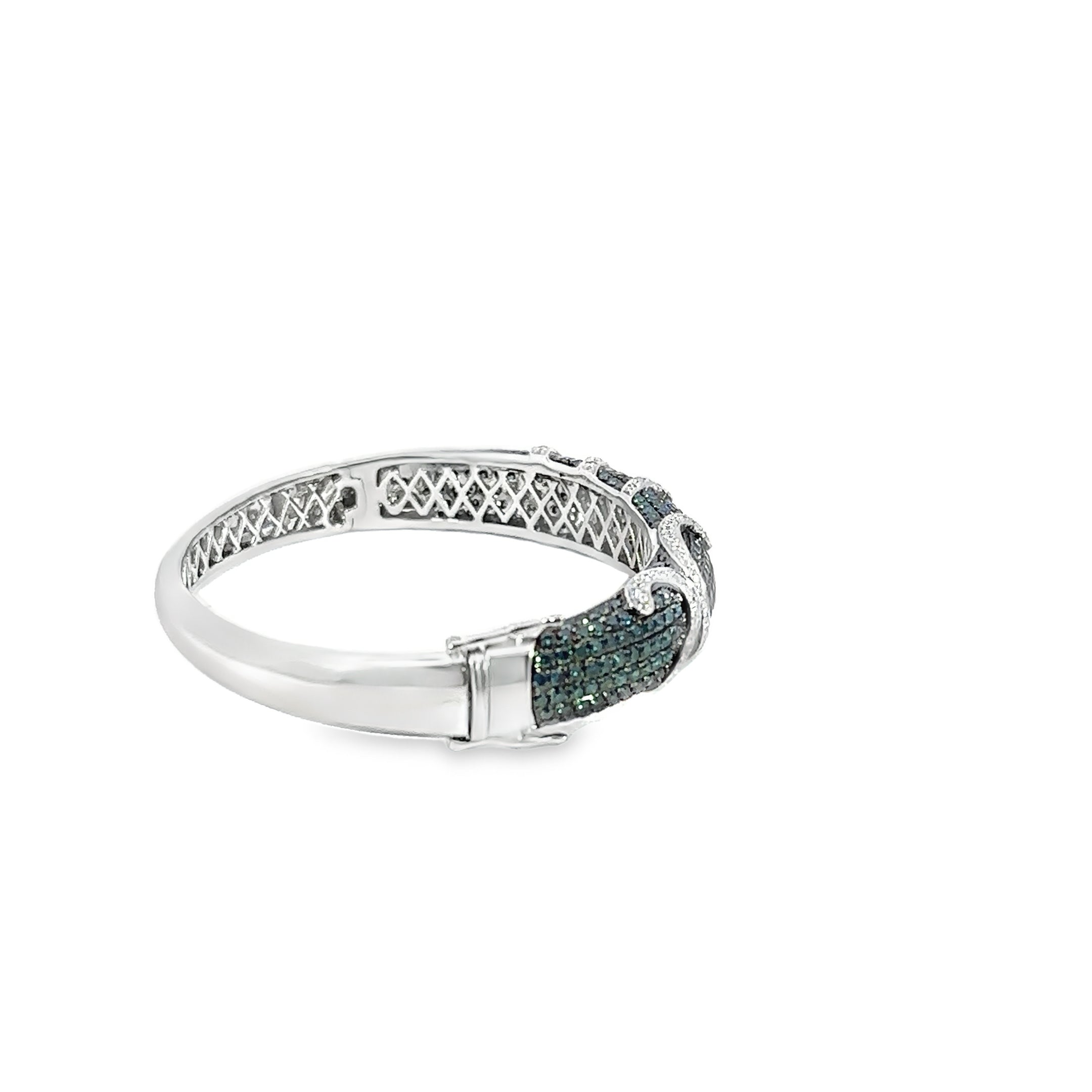 -E- 14kt wg Bangle with Irradi