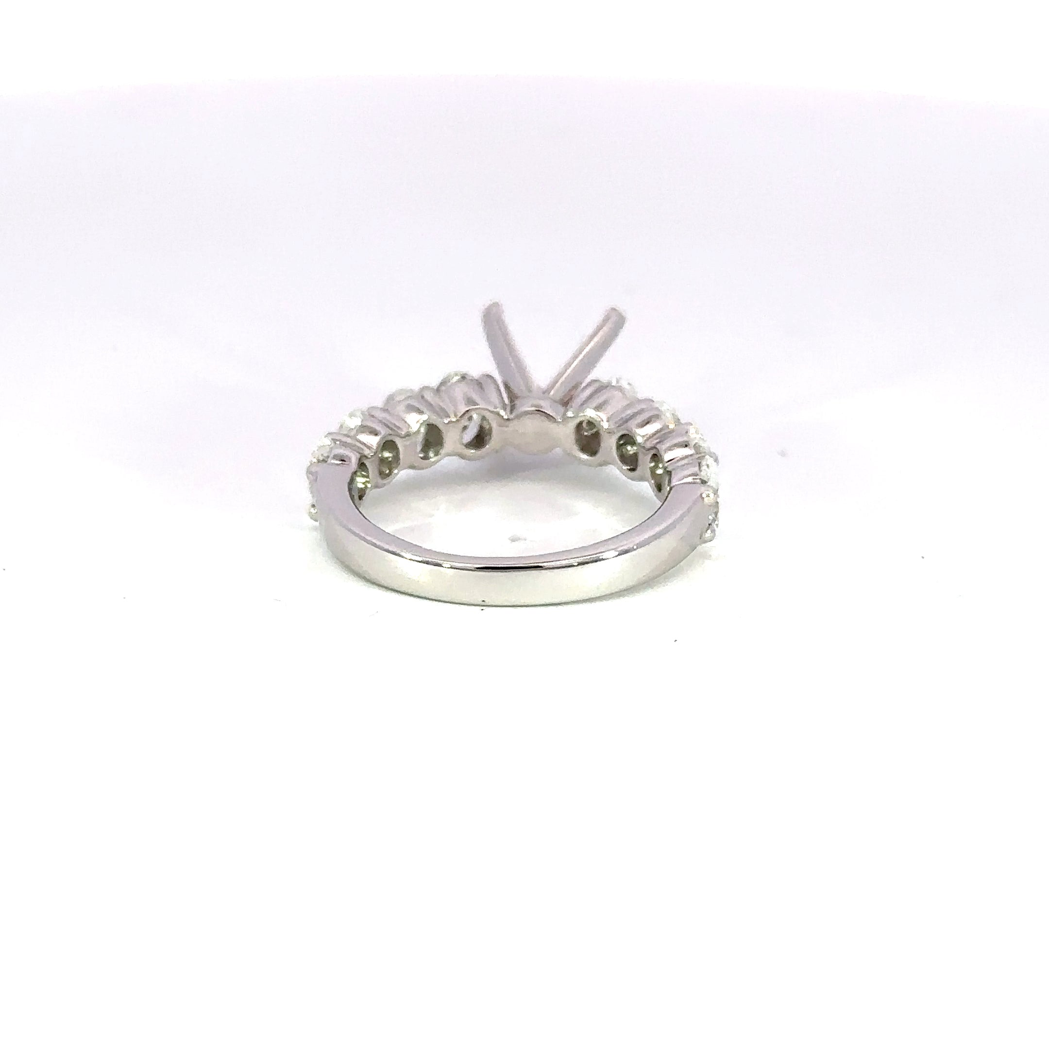 18kt wg Dia Eng. Ring Semi Mou