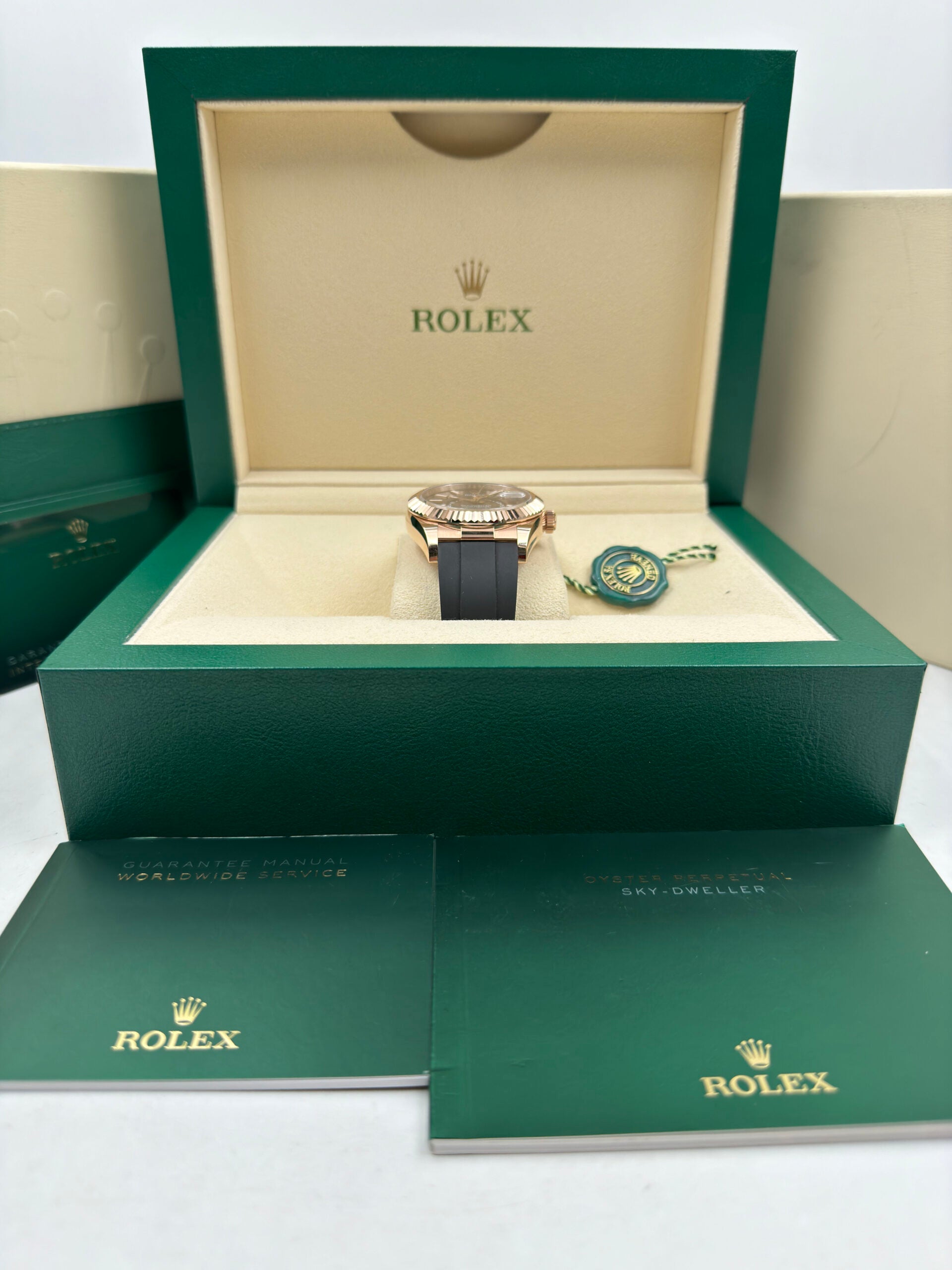 Rolex Sky-Dweller 336235