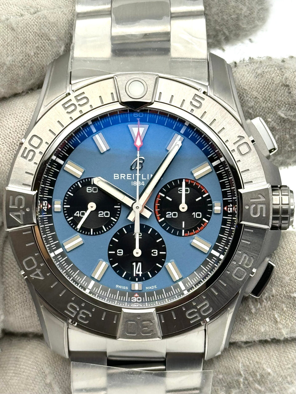 Breitling Super Avenger EB0148