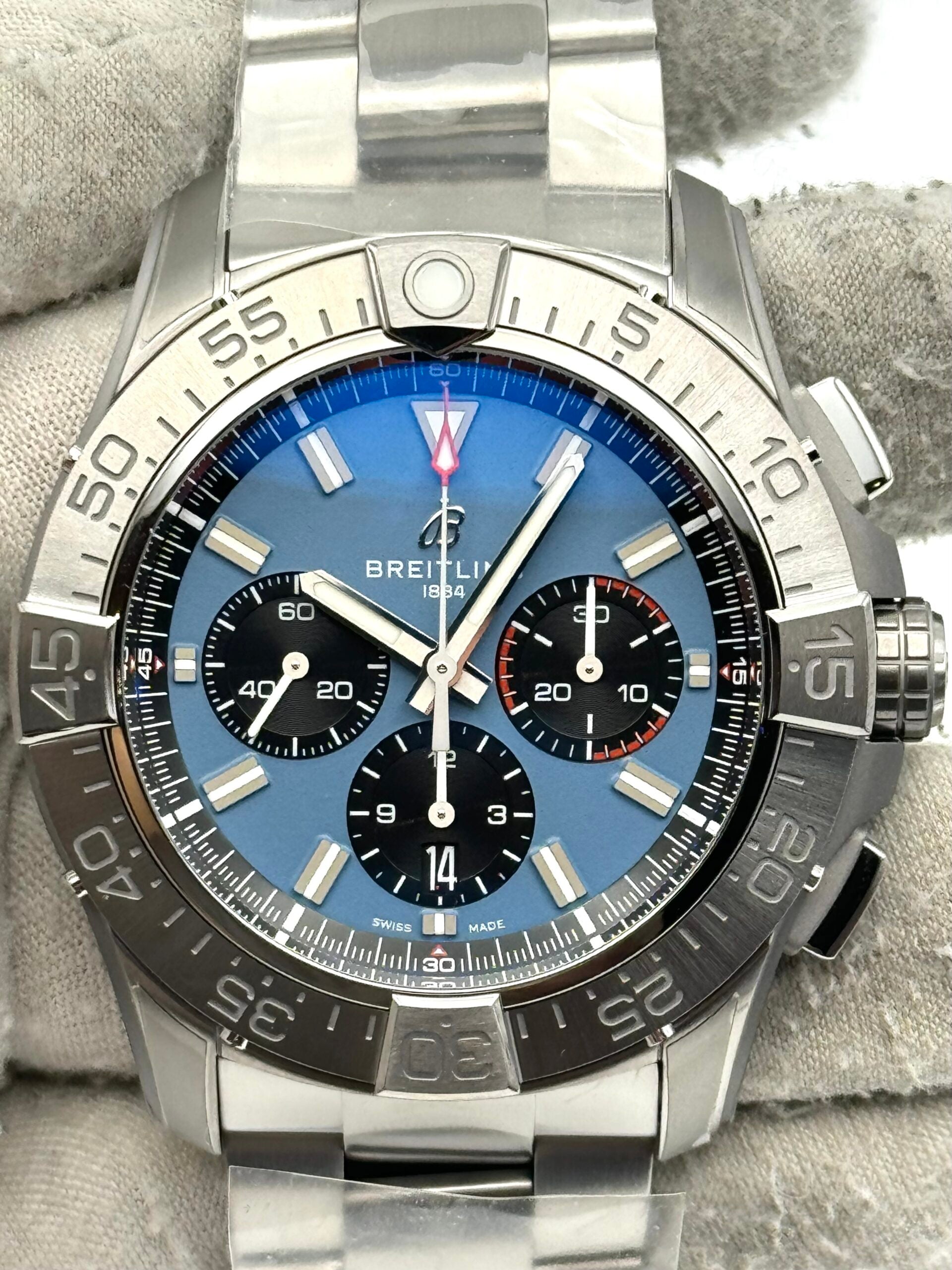 Breitling Super Avenger EB0148