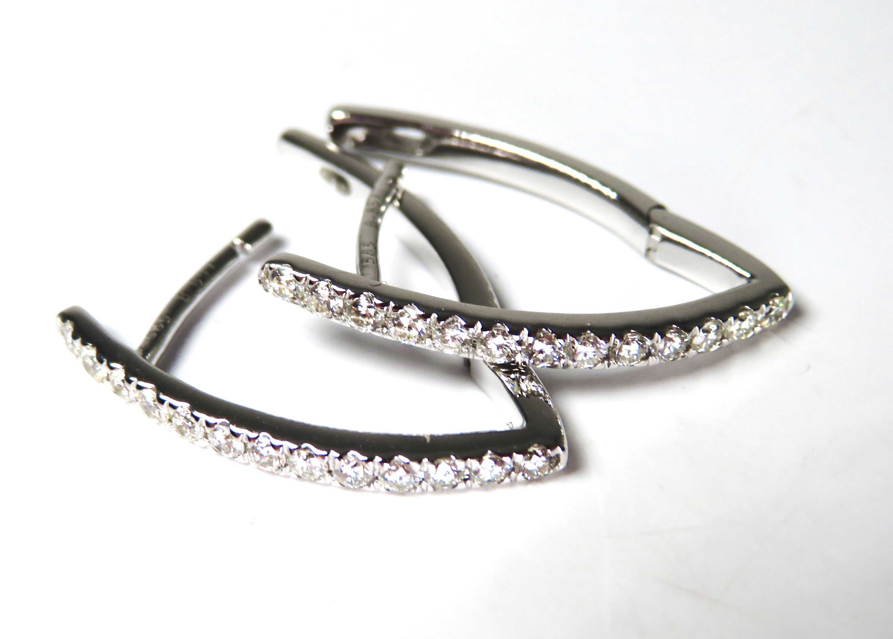 14kt White Gold Small V Style Diamond Earrings