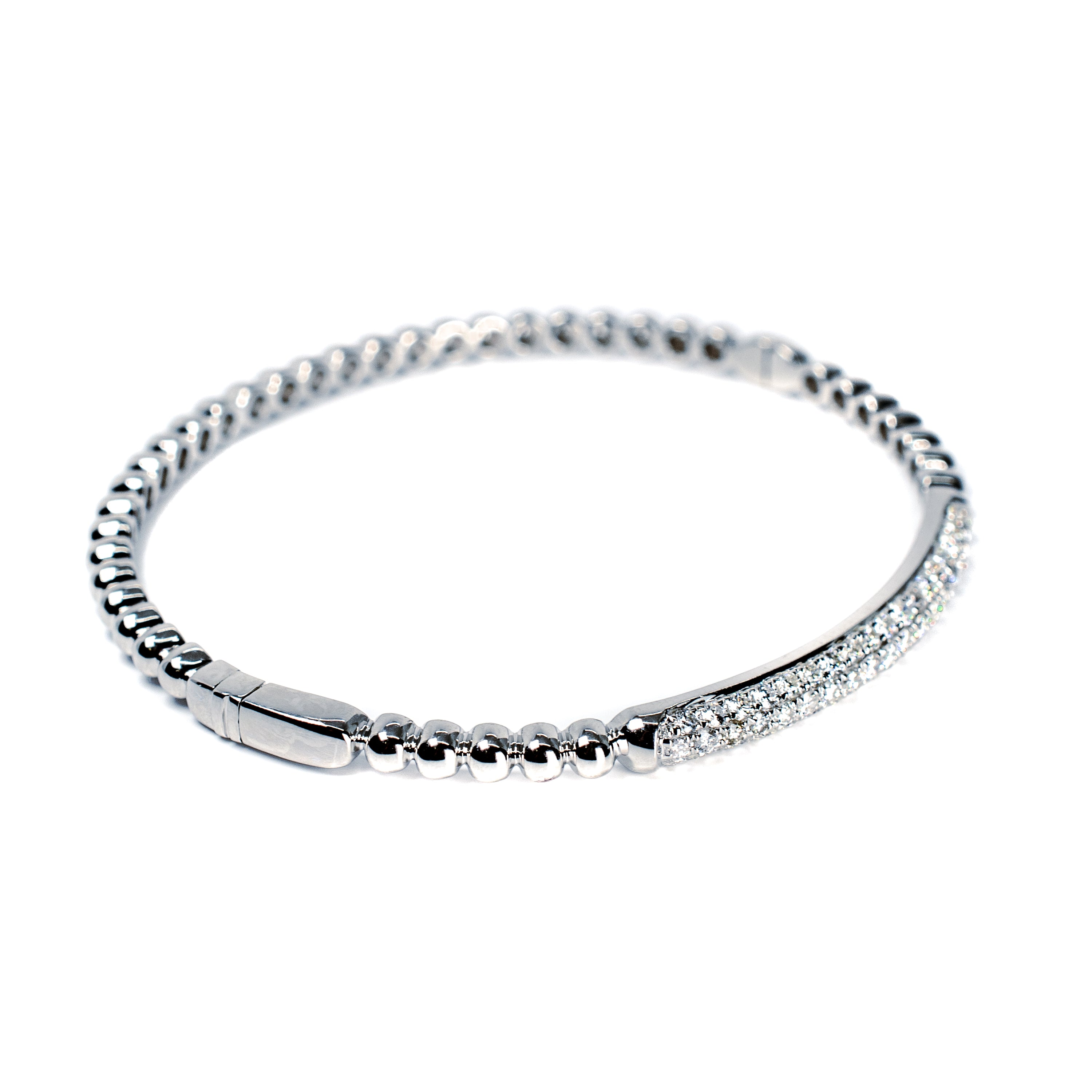 18kt White Gold Beaded Diamond Bangle Bracelet