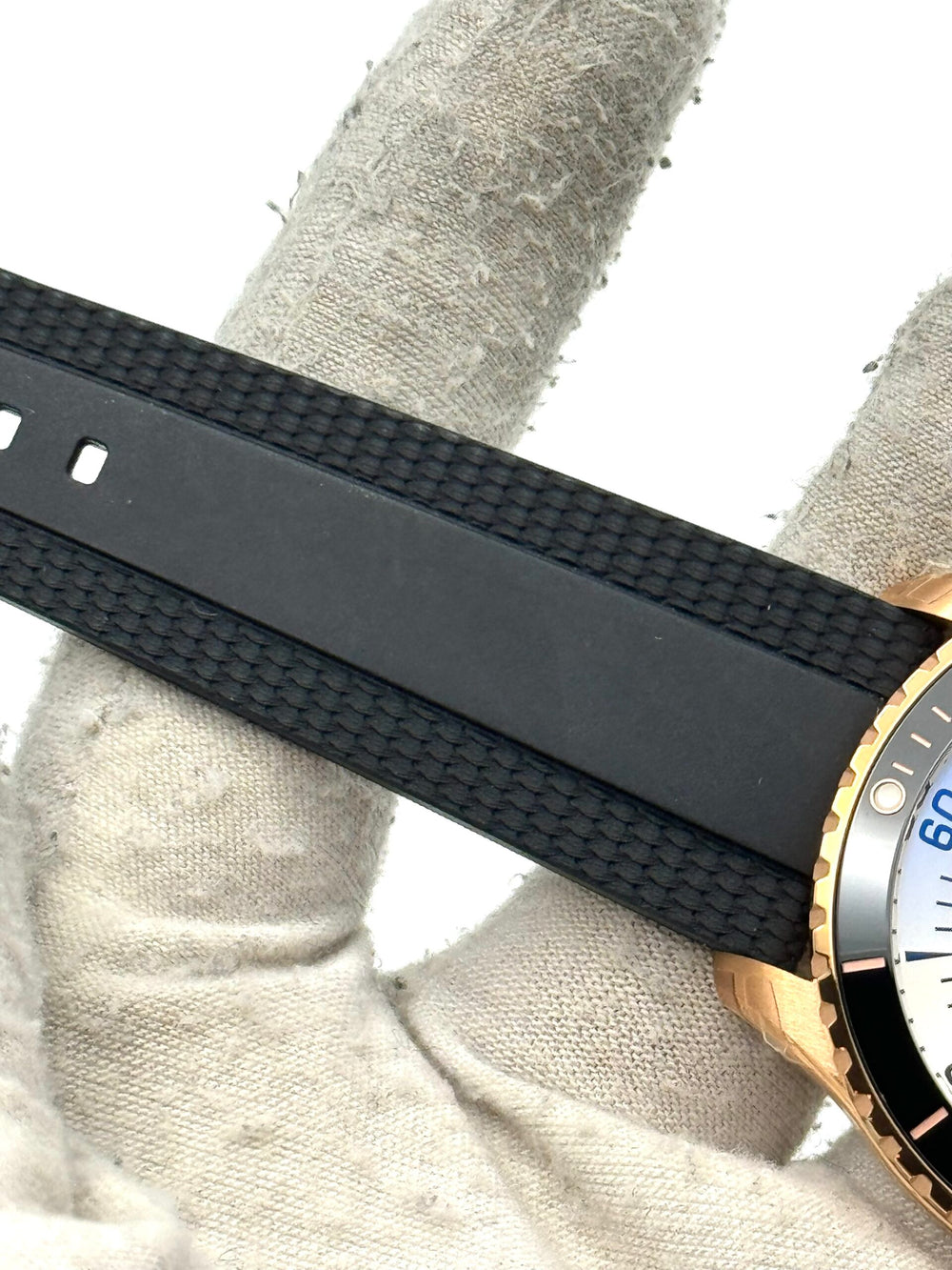 Breitling Superocean R17375