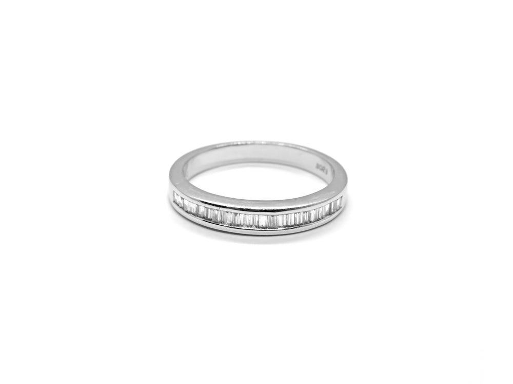 14kt White Gold Women's Wedding Band with Channel Style Baguette Diamonds