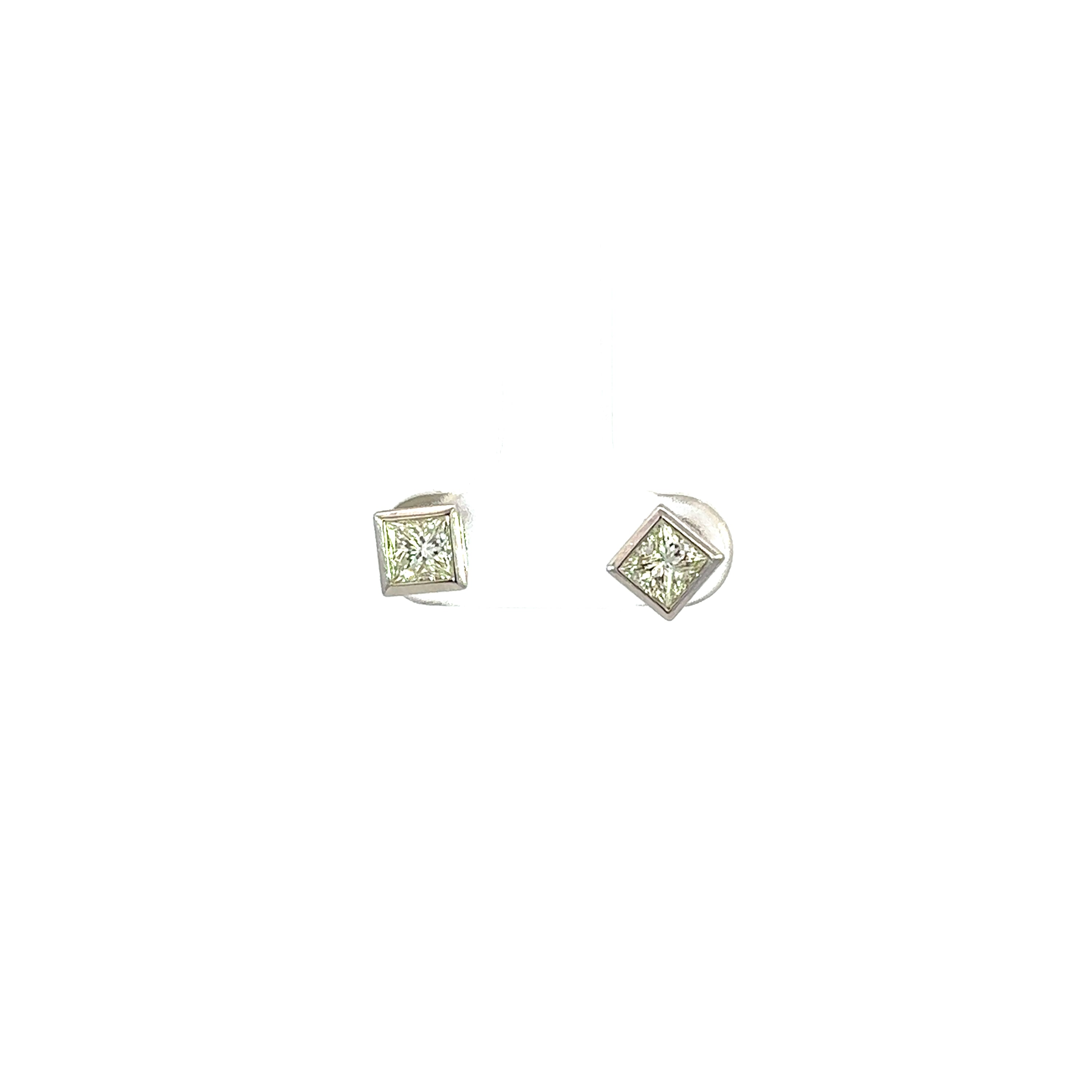 18kt wg Princess Cut Diamond S