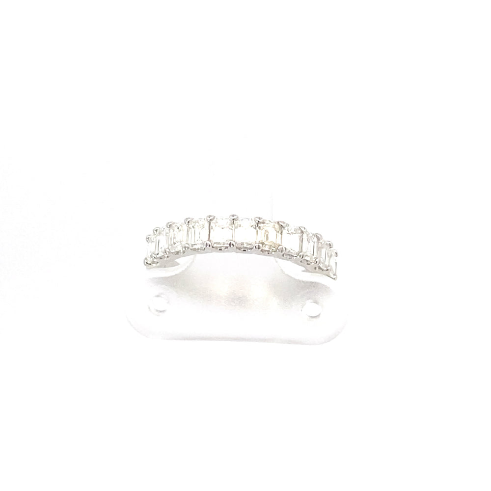 14kt wg 12 Emerald Cut Dia Ban