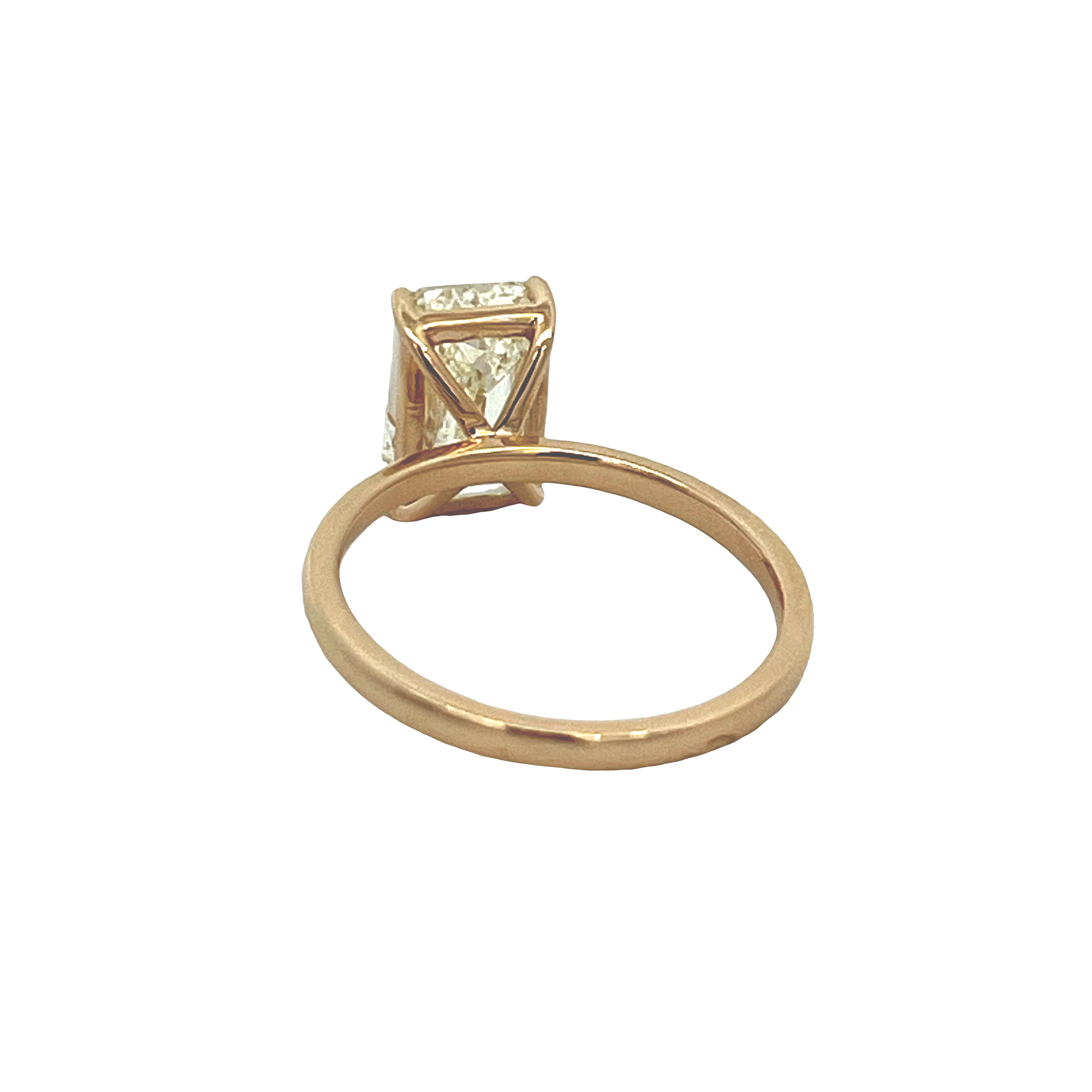 14K Yelliow Gold 2.76 Carat GIA Certified Emerald Cut Diamond Solitaire Ring