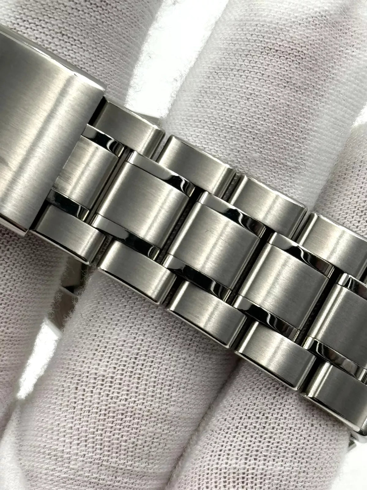 Grand Seiko Sport Collection SBGJ277
