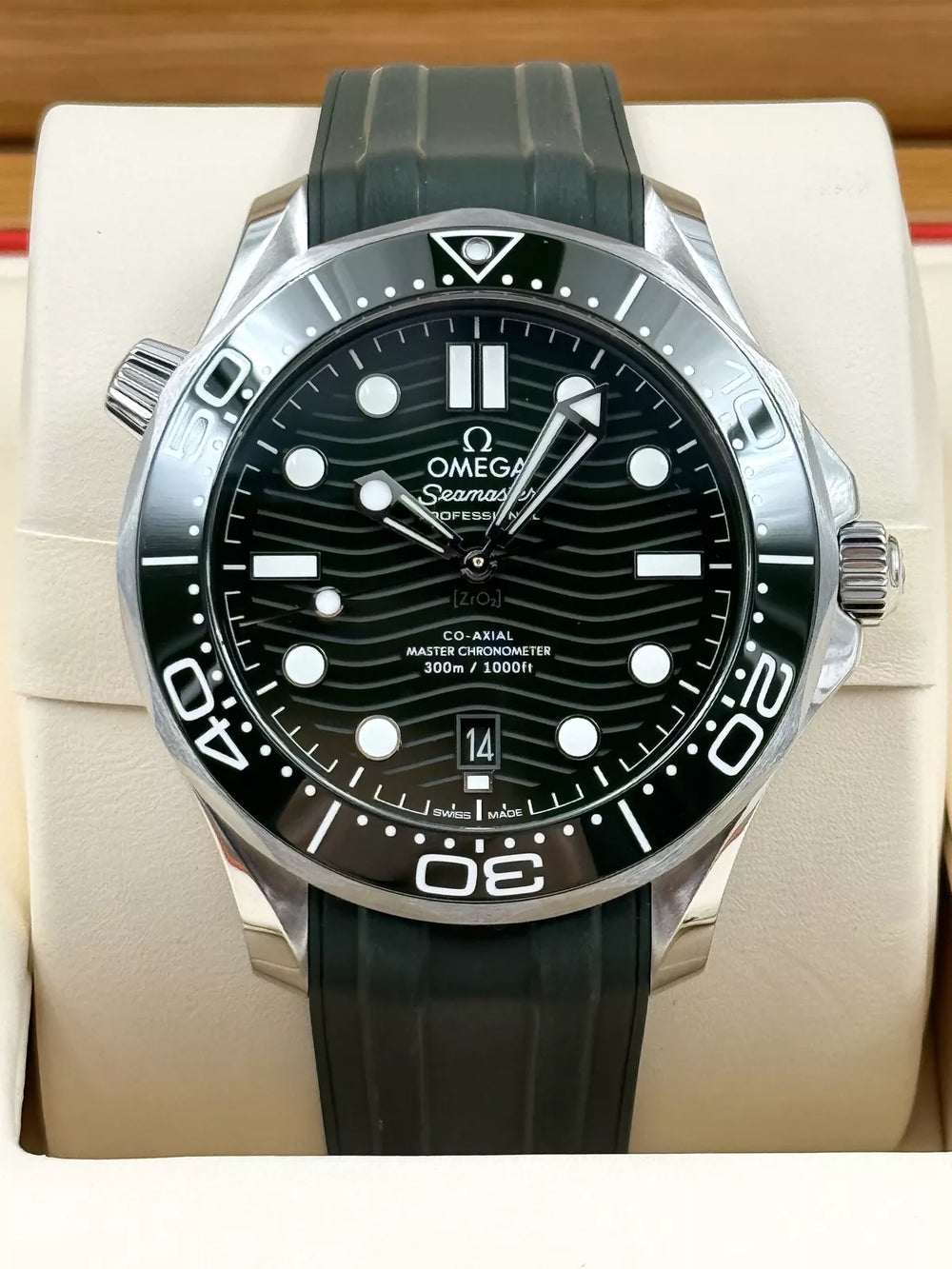 Omega Seamaster 300M 210.32.42.20.10.001