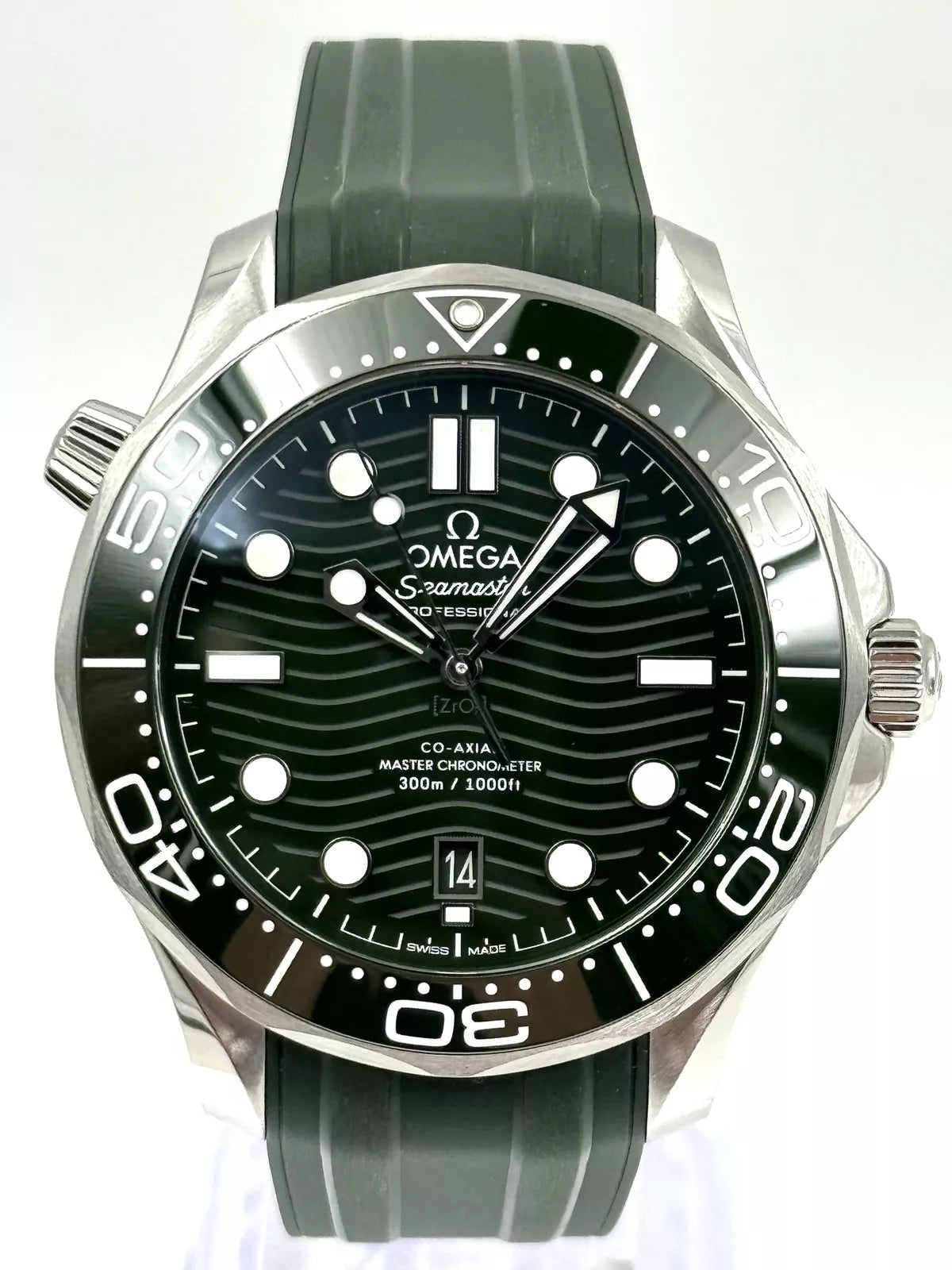 Omega Seamaster 300M 210.32.42.20.10.001