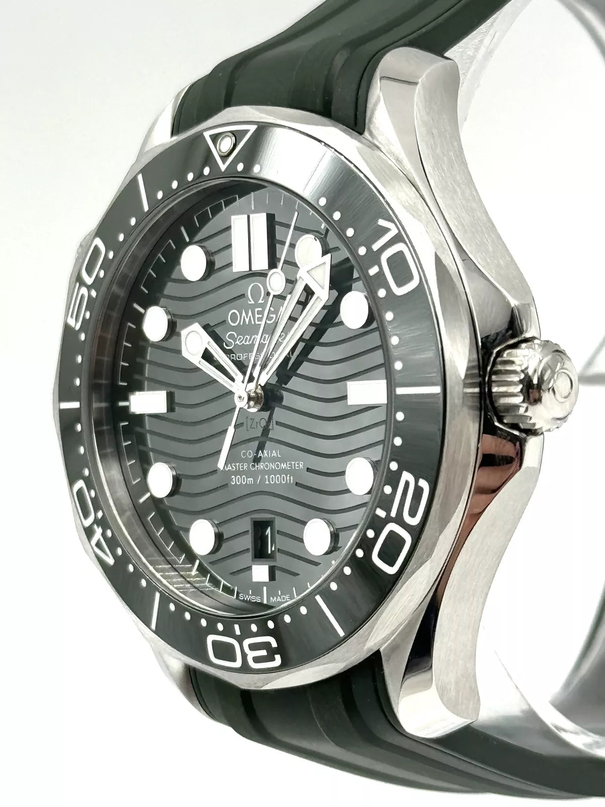Omega Seamaster 300M 210.32.42.20.10.001