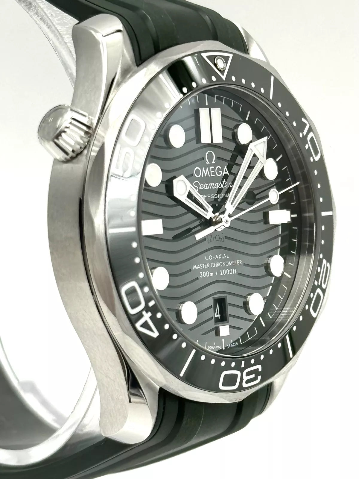 Omega Seamaster 300M 210.32.42.20.10.001