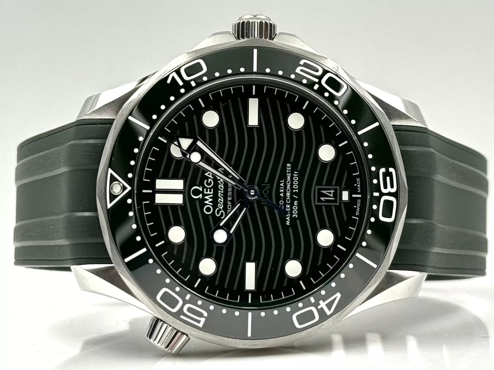 Omega Seamaster 300M 210.32.42.20.10.001