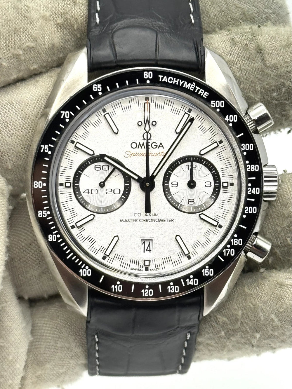 Omega Speedmaster Racing 329.33.44.51.04.001