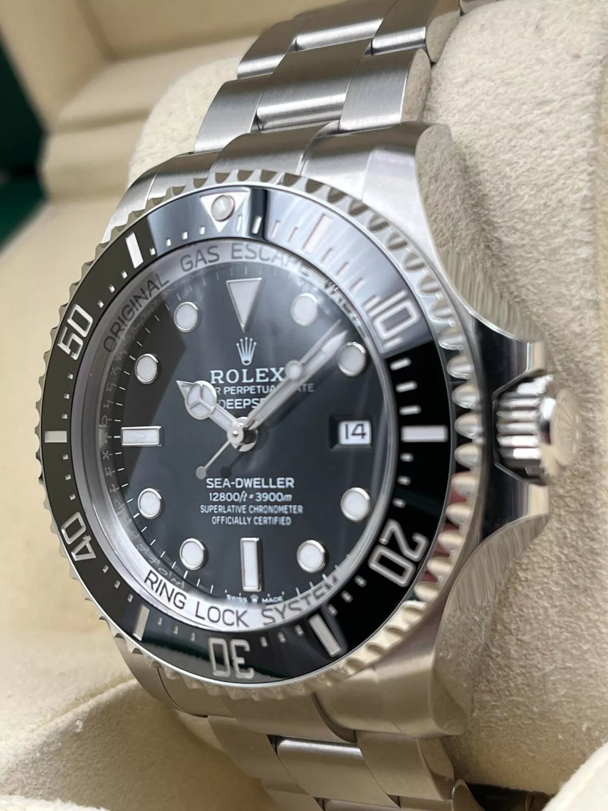 Rolex Sea-Dweller Deepsea 126660