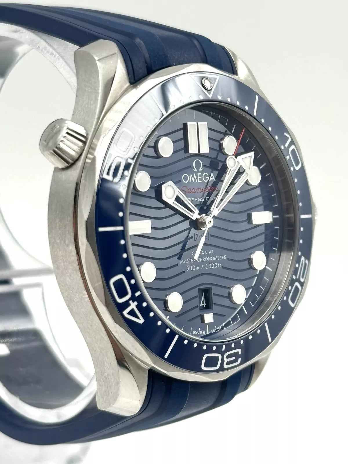 Omega Seamaster 300M 210.32.42.20.03.001