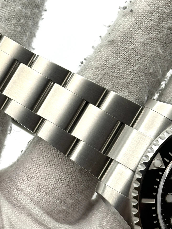 Rolex Sea-Dweller 126600
