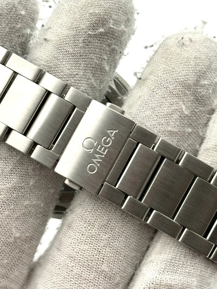 Omega Railmaster 220.10.40.20.01.001