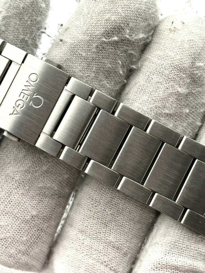 Omega Railmaster 220.10.40.20.01.001