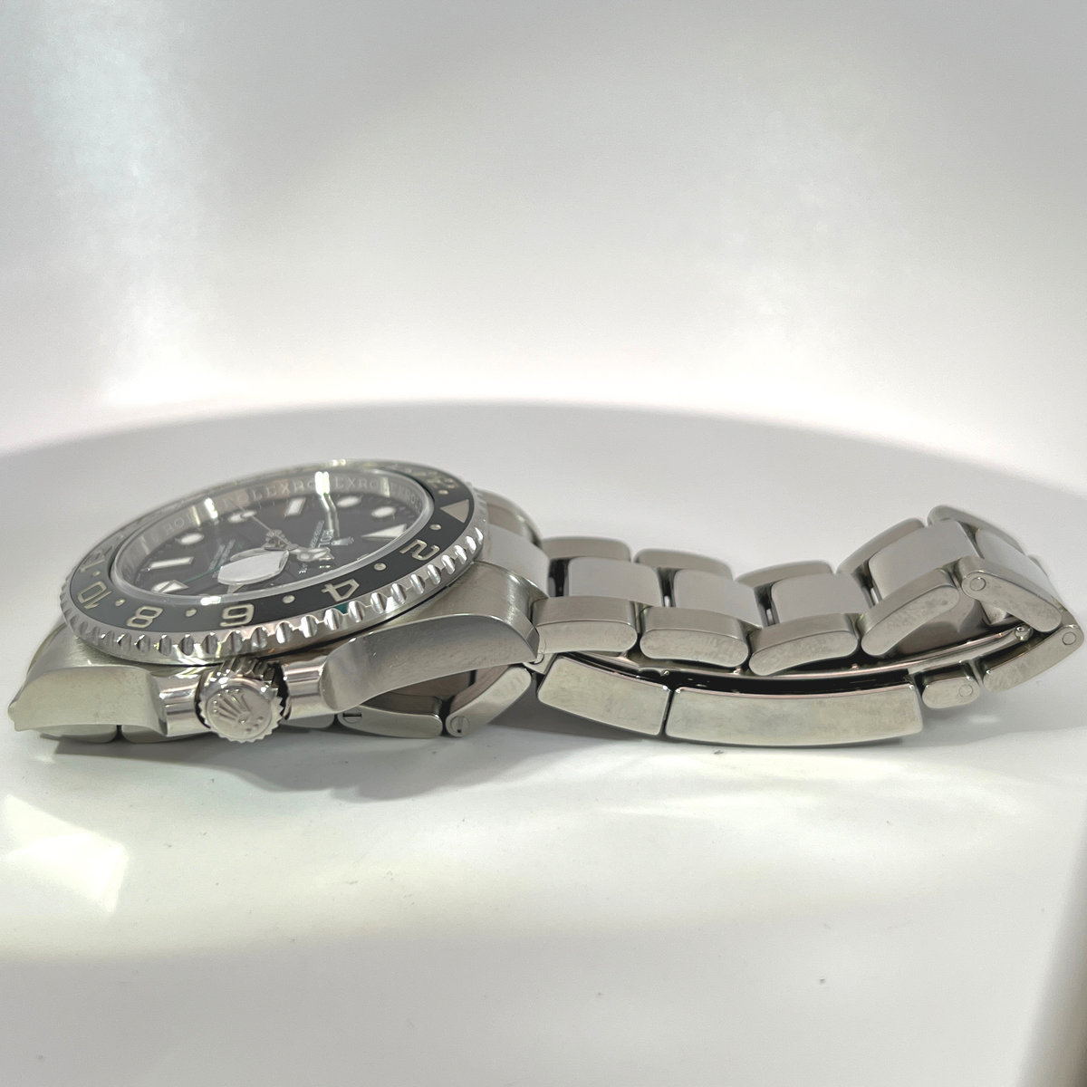 Pre-Owned Rolex GMT-Master II "Bruce Wayne" Ref. 126710GRNR – Box & Papers 2026